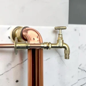 Vintage Style Wall-Mounted Brass & Copper Tap - Smooth Texture Industrial Faucet For Small Basins & Outdoor Use