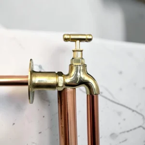 Vintage Style Brass Wall Mounted Tap - Compact Smooth Texture Faucet For Cloakrooms, Van Conversions & Outdoor Sinks