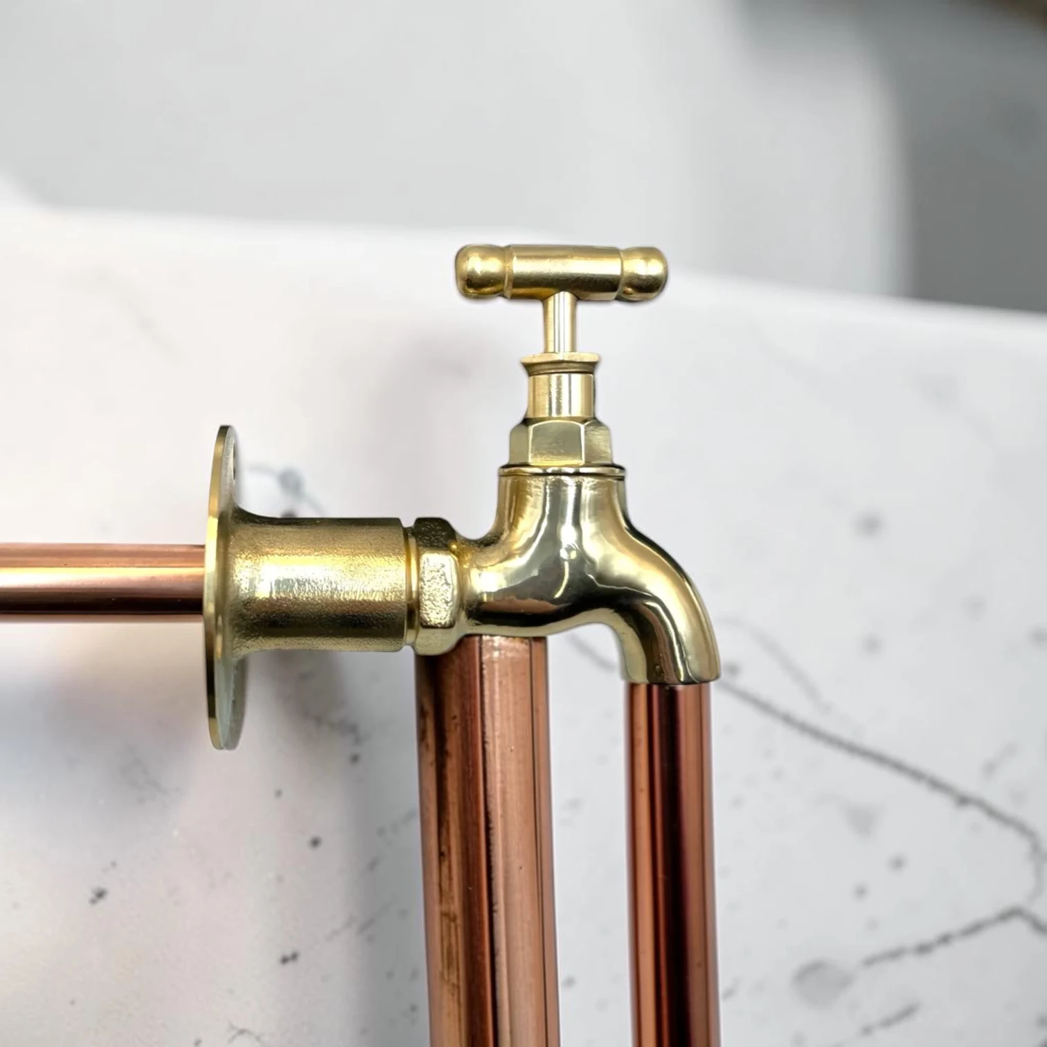 Vintage Style Brass Wall Mounted Tap - Compact Smooth Texture Faucet For Cloakrooms, Van Conversions & Outdoor Sinks