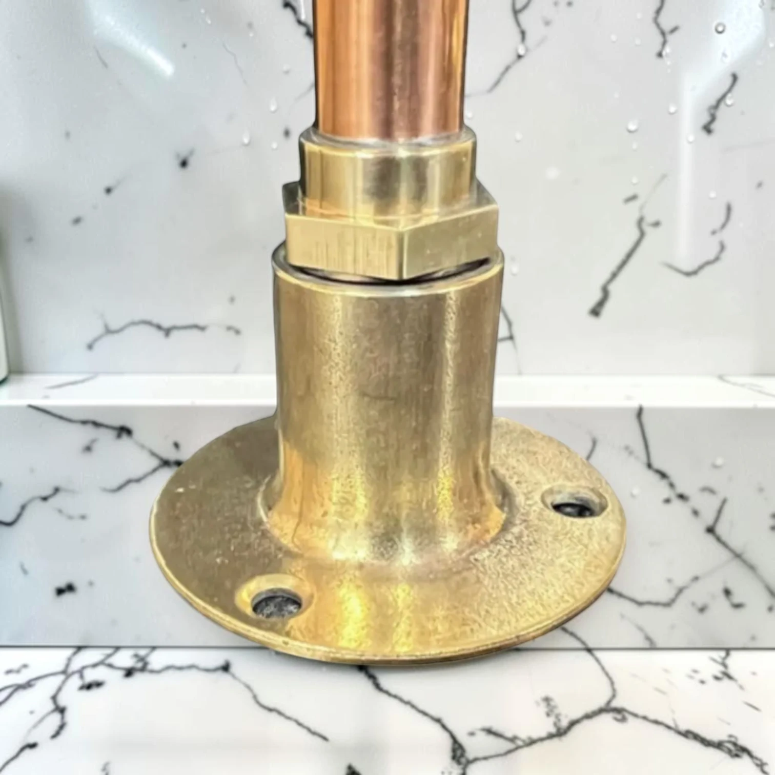 Pair Of Small Vintage Polished Brass And Copper Taps For Cloakroom, Camper Van Or Vanity - Image 8