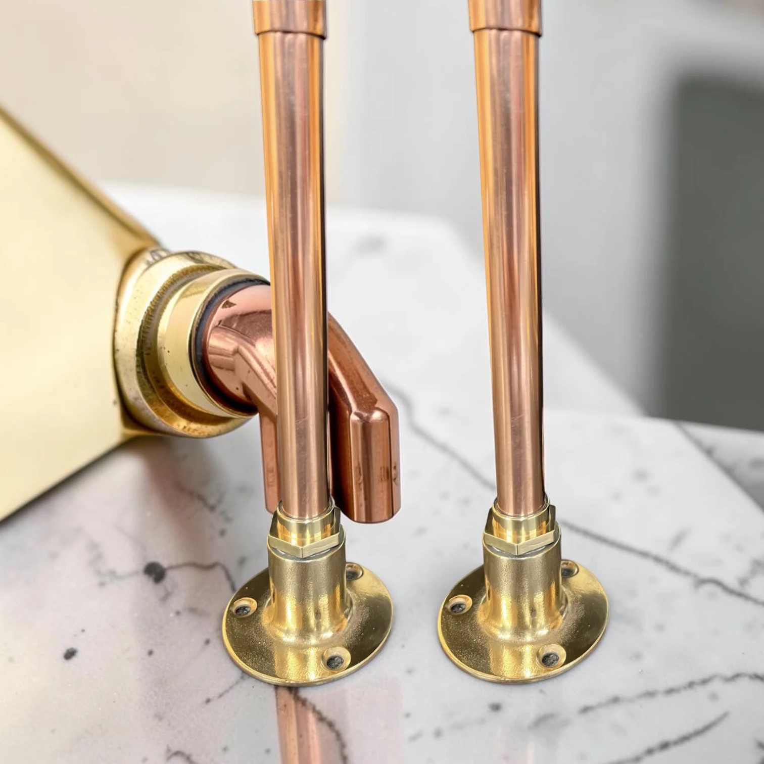 Vintage Traditional Copper And Brass Taps - Rustic Style Faucet For Small Basins And Camper Vans - Image 9