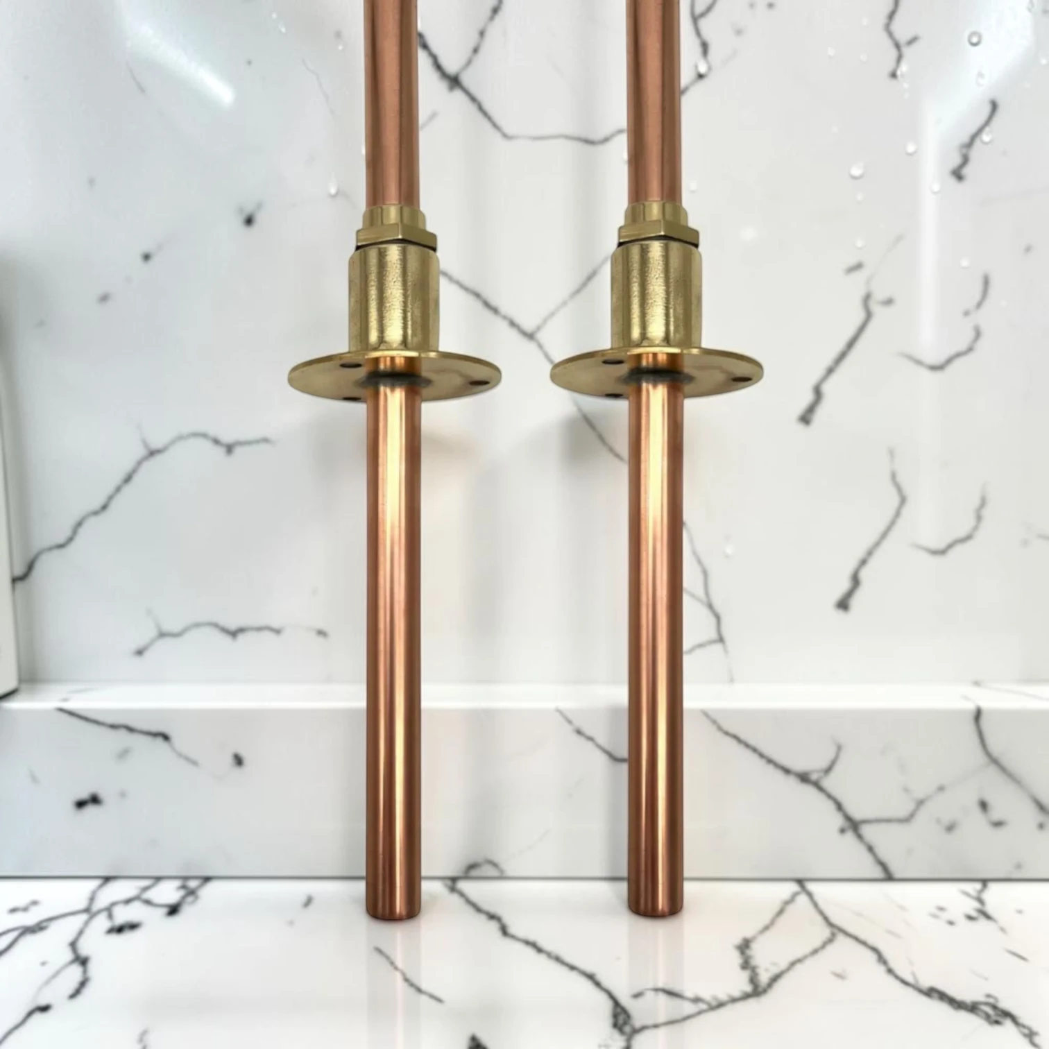 Custom Adjustable Copper & Brass Kitchen Mixer Tap - Crafted Deck Mounted Faucet - 16cm, 25cm - Image 9