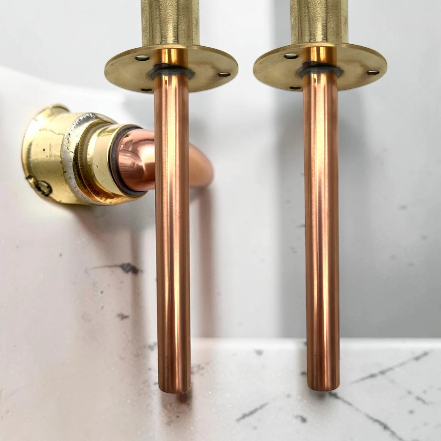Crafted Solid Brass & Copper Vintage Kitchen Taps For Belfast Sinks - Image 9