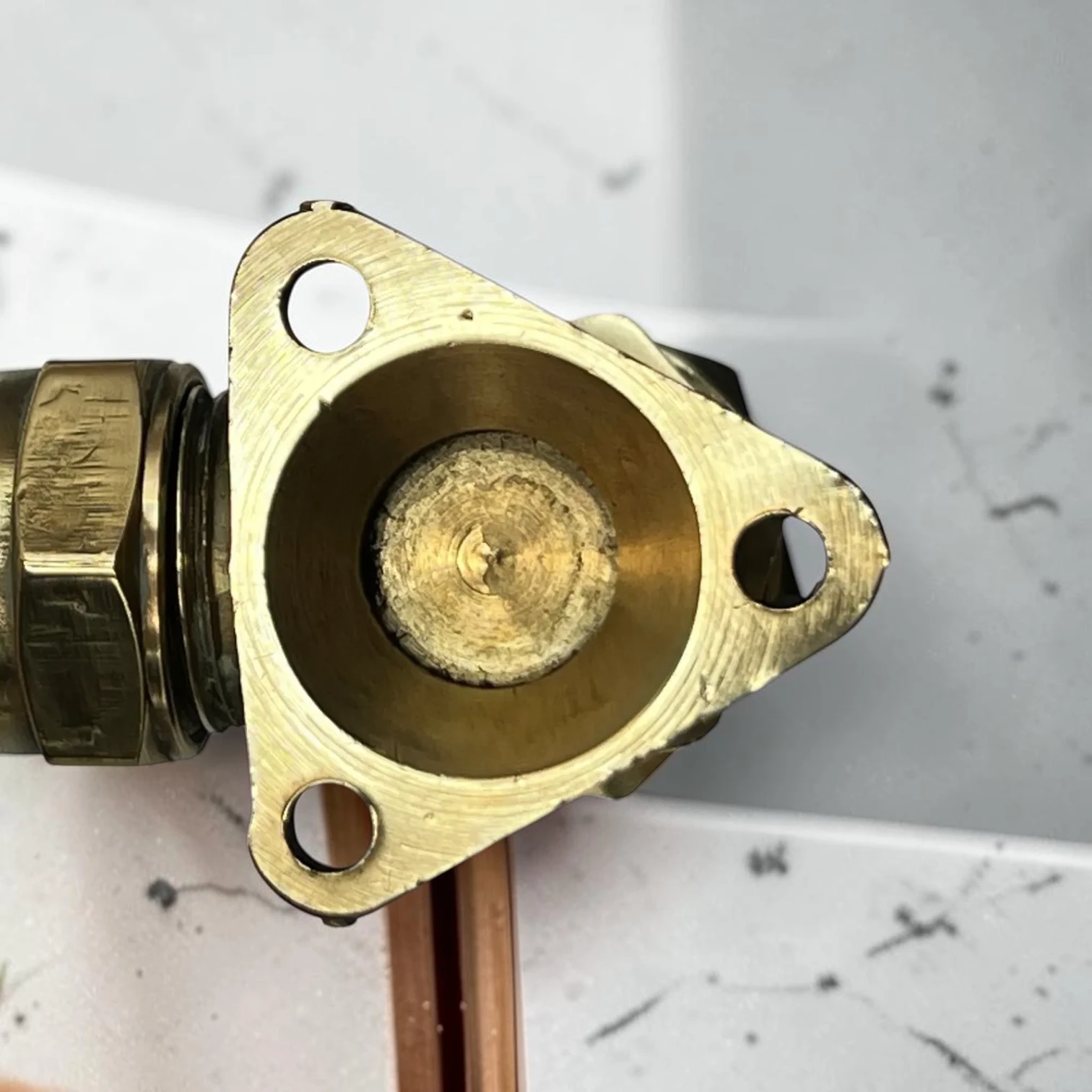 Industrial Copper And Brass Wall-Mounted Tap - Surface Mounted Pipe Installation - Image 15