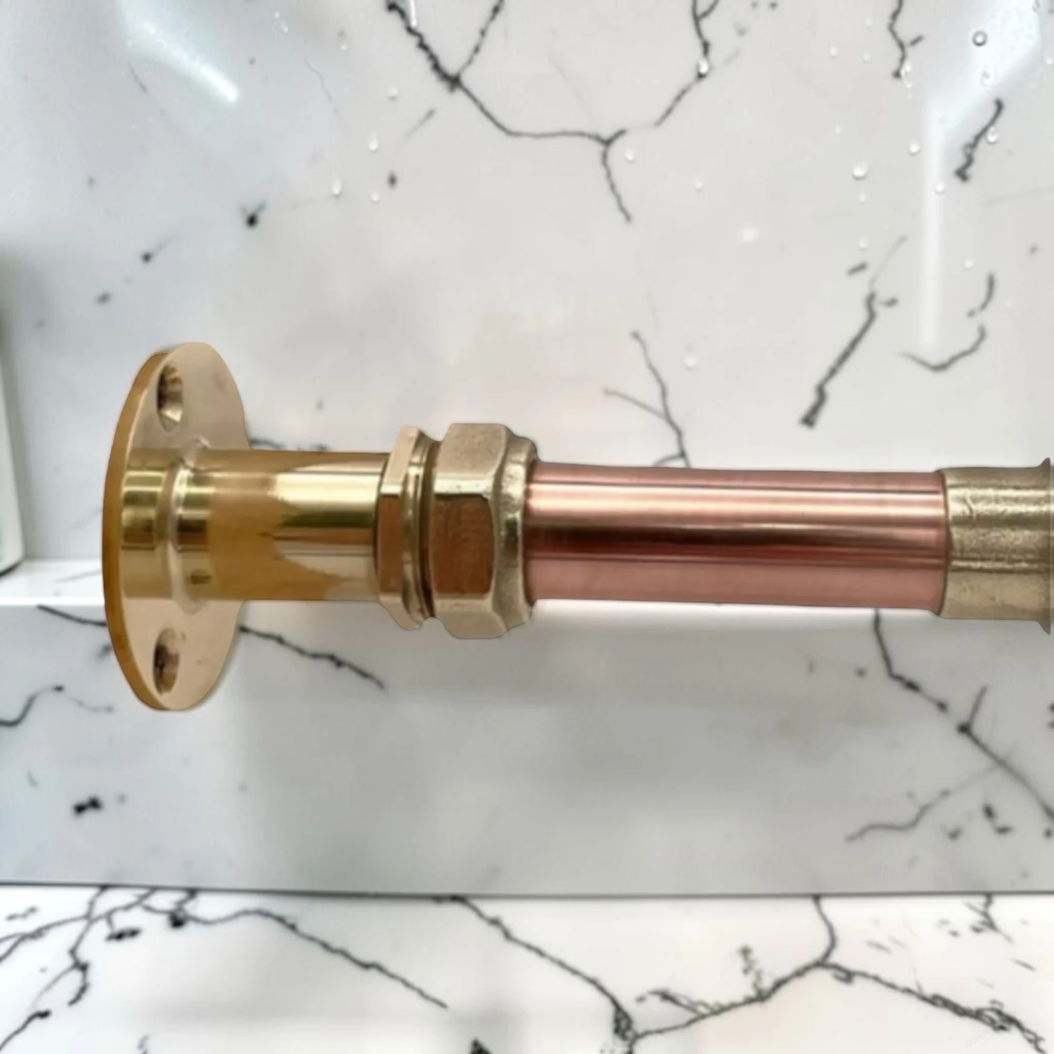 Custom Size Smooth Texture Copper And Brass Wall-Mounted Faucet - Image 7