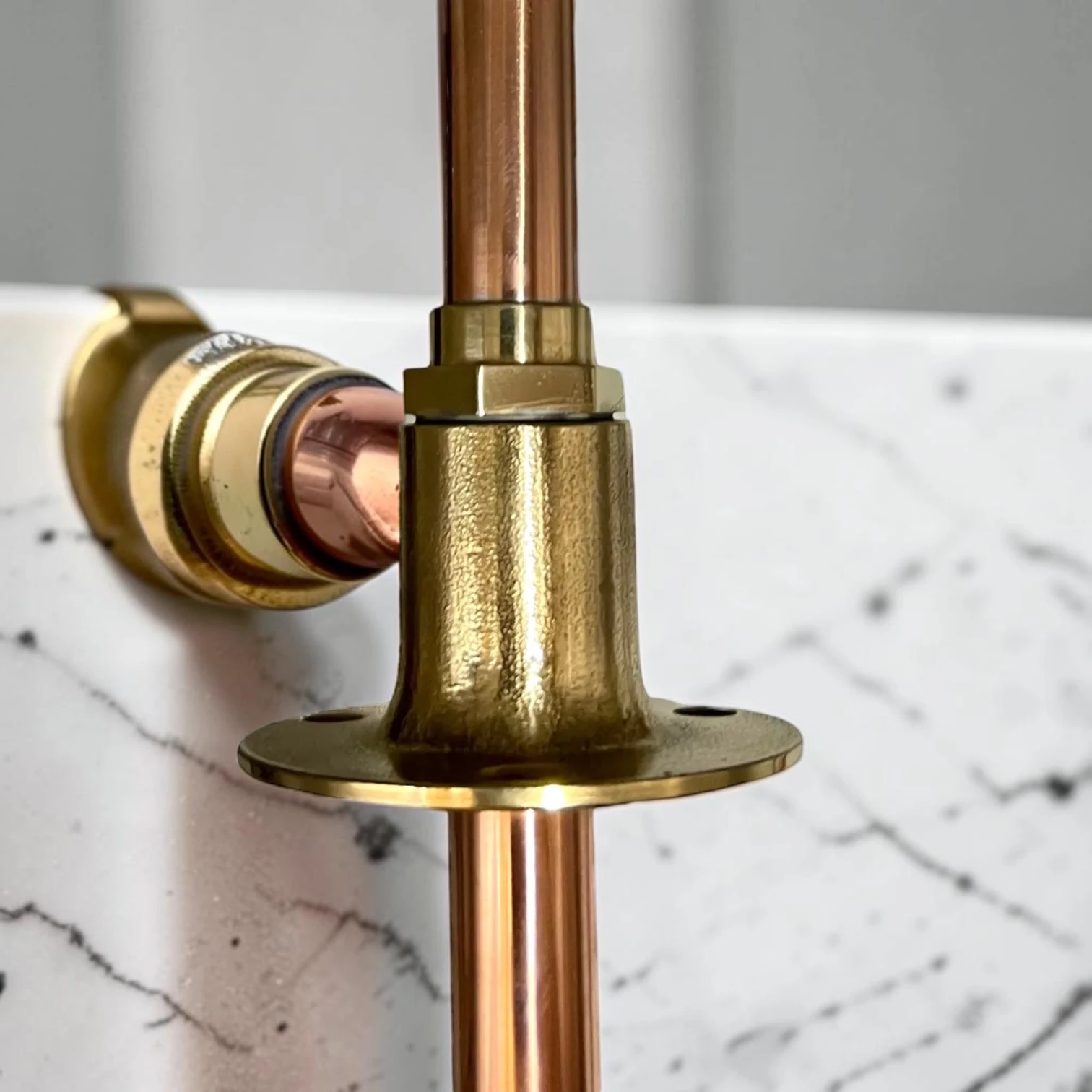 Vintage Style Solid Copper & Brass Sink Faucet - Rustic Crafted Farmhouse Tap For Kitchen And Bathroom - Image 10