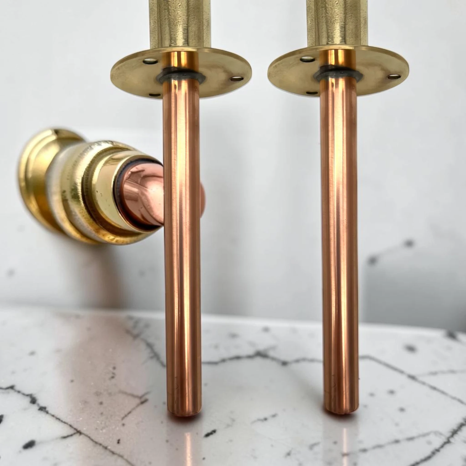 Vintage Traditional Copper And Brass Taps - Rustic Style Faucet For Small Basins And Camper Vans - Image 10